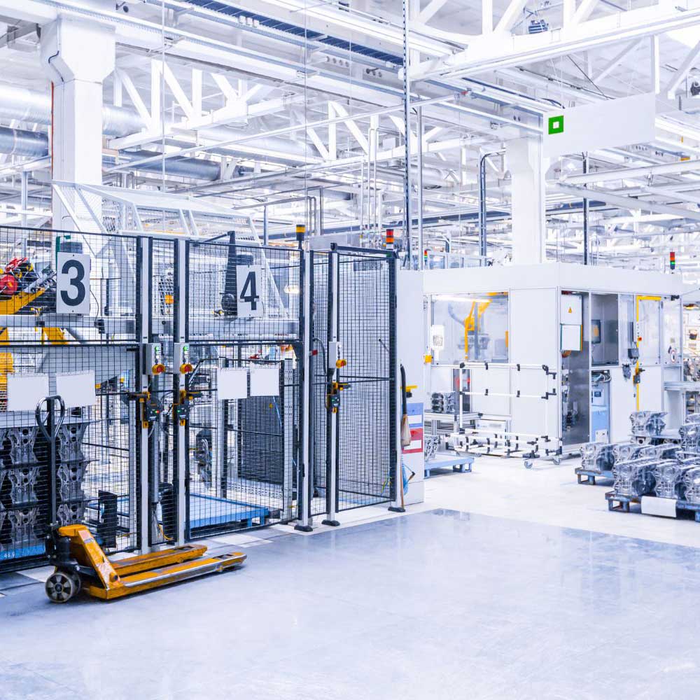 Digitalizzazione della produzione in due stabilimenti: un MES cloud che traccia ogni pezzo dal kitting al collaudo.